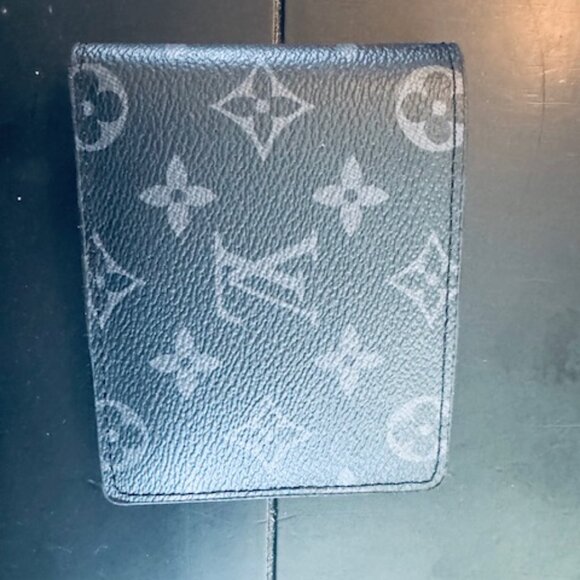 Louis Vuitton Men's Slender Wallet-Like New Condition. - Picture 3 of 3